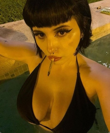 Rinna0x OnlyFans geleakt.