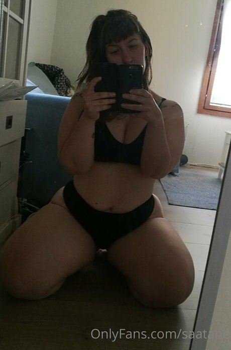 saatane Nacktpornos auf OnlyFans