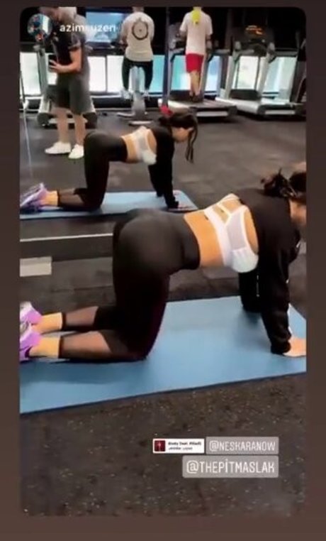 neskaranow Nacktbilder geleakt OnlyFans