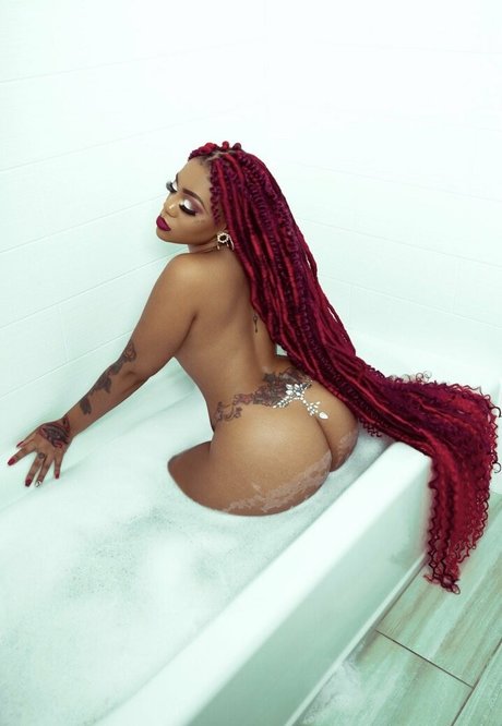 rebelliouschantele Brüste OnlyFans