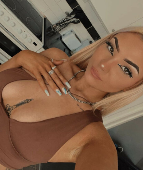 k hh23 Brüste OnlyFans