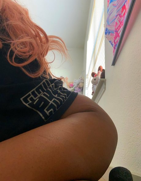 kiuwu OnlyFans Striptease