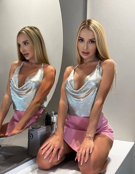 adelmorel Oben ohne OnlyFans