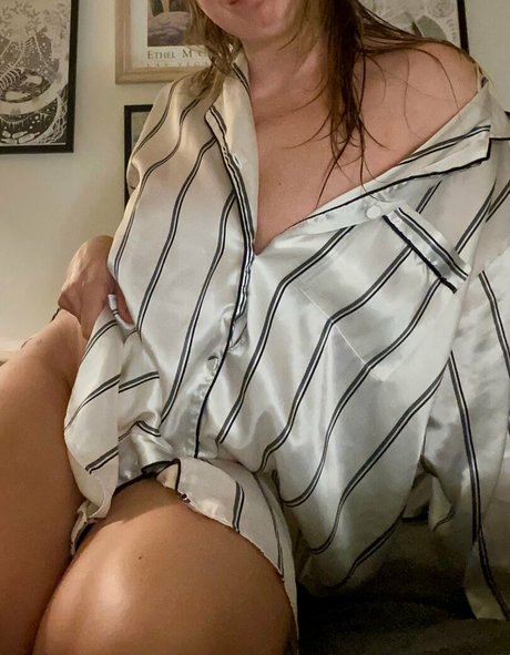 CosmicKitti OnlyFans-Leaks