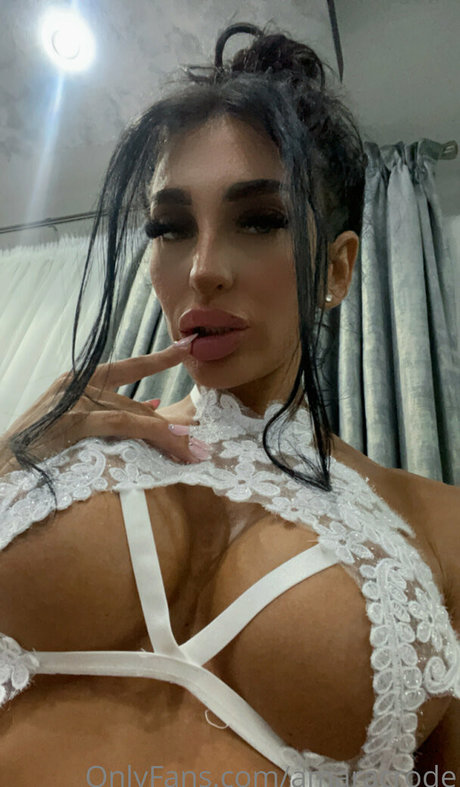 amaracrode Oben ohne OnlyFans