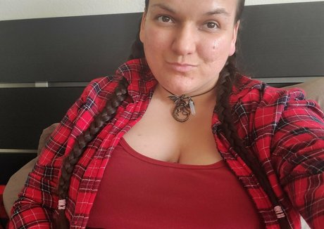 sincere susannah Nacktbilder von OnlyFans