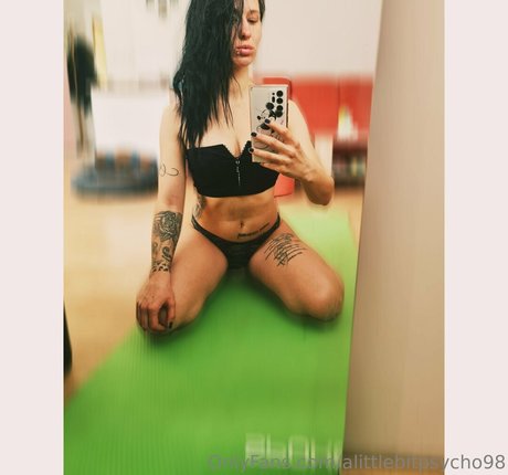 alittlebitpsycho98 OnlyFans Pornografie