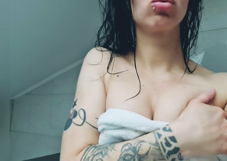 vorhaut onlyfans erotisch Fotos