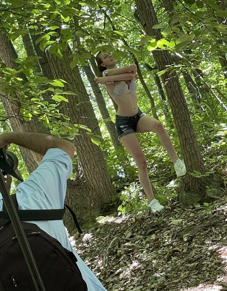 Moongirlbabyy OnlyFans Bilder