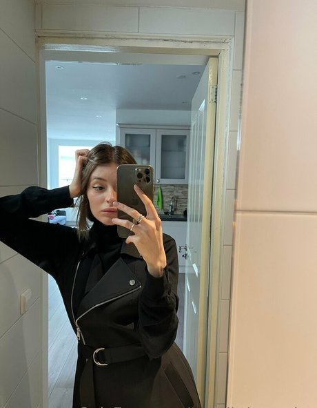 pollylittlecaprice XXX OnlyFans