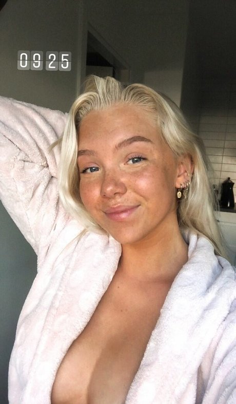 Erikalindgr3n Nacktbilder von OnlyFans geleakt