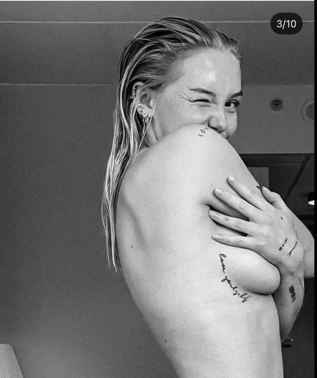 Erikalindgr3n OnlyFans-Leaks