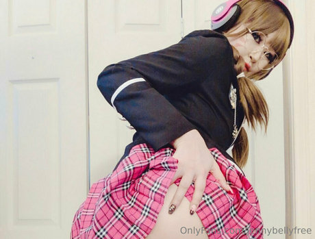 jennybellyfree OnlyFans Bilder