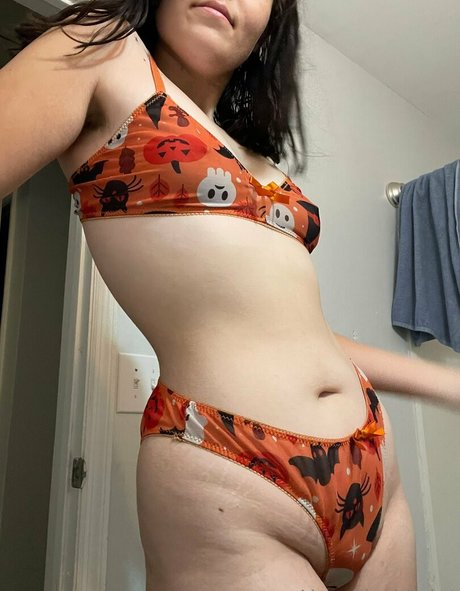 hereliesviolet OnlyFans Leak