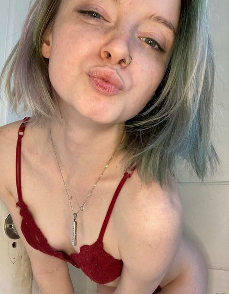 lapetitebrat02 OnlyFans Gratis Porn