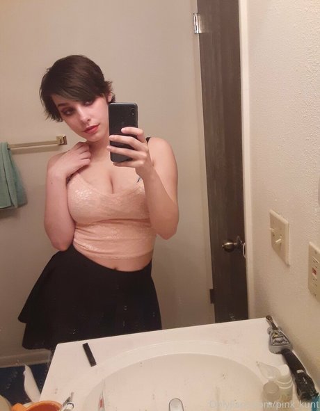 pink kunt Nacktbilder von OnlyFans