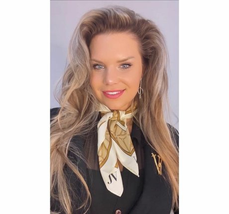 Joyce Straten OnlyFans nackt