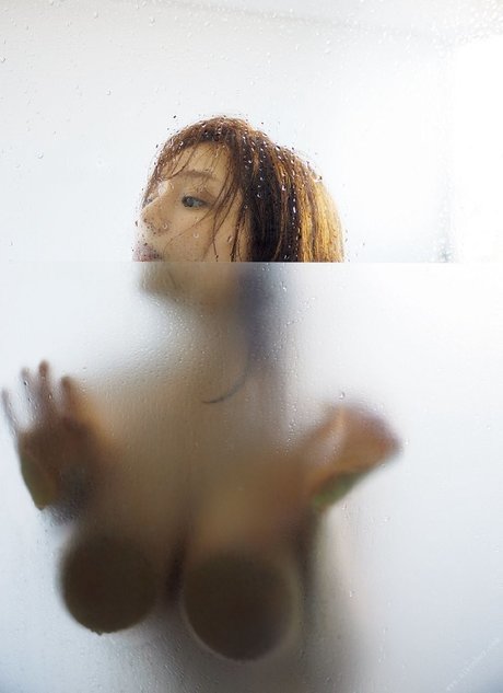 Ai Shinozaki OnlyFans Bilder