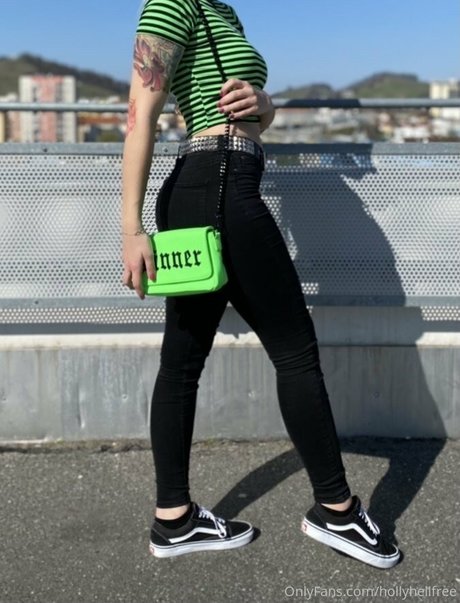 hollyhellfree Leaked OnlyFans Content