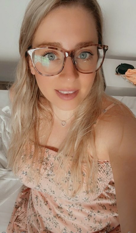 lottielushlovesfree XXX OnlyFans