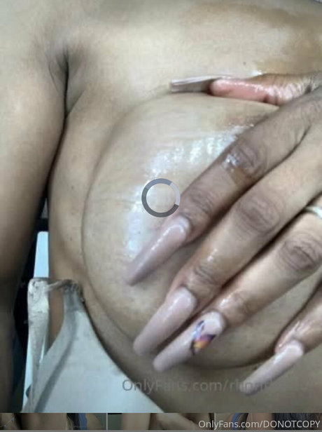 rhondap OnlyFans nackte Brüste