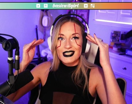 BasicWitGirl OnlyFans-Archiv