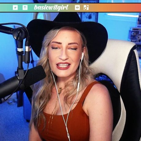 BasicWitGirl Kostenloses OnlyFans
