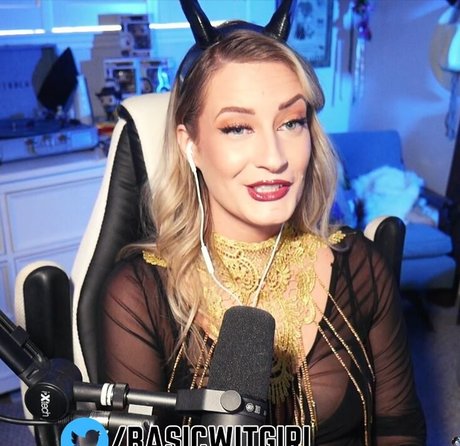 shemale domina onlyfans heiß nackt Content