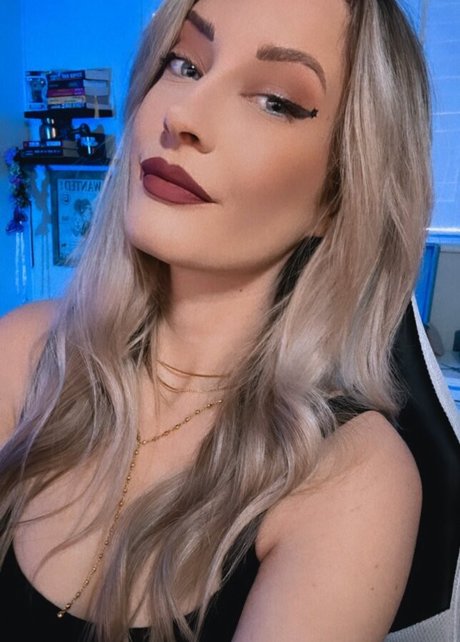 hängetitten onlyfans heiß XXX Foto