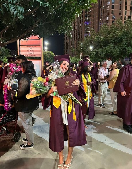 riesige falsche titten onlyfans schön Shot