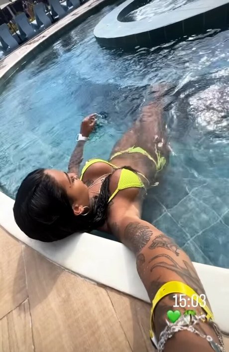 Aryadne Abranches Nackt auf OnlyFans Leak