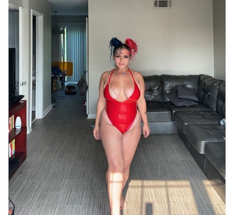 Harlee Queeni OnlyFans Inhalte