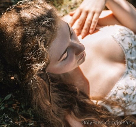 joleany OnlyFans Model Bilder