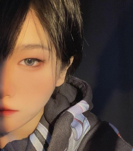 Aveline Tetsuya OnlyFans Fotos