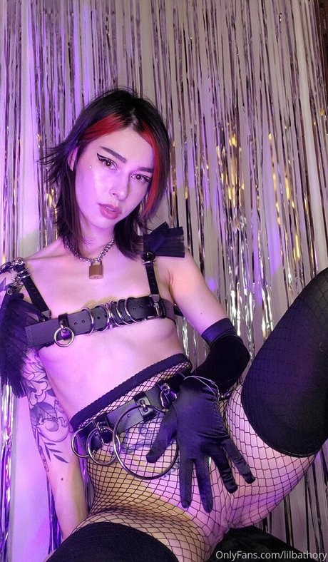 lilbathory Profilbild