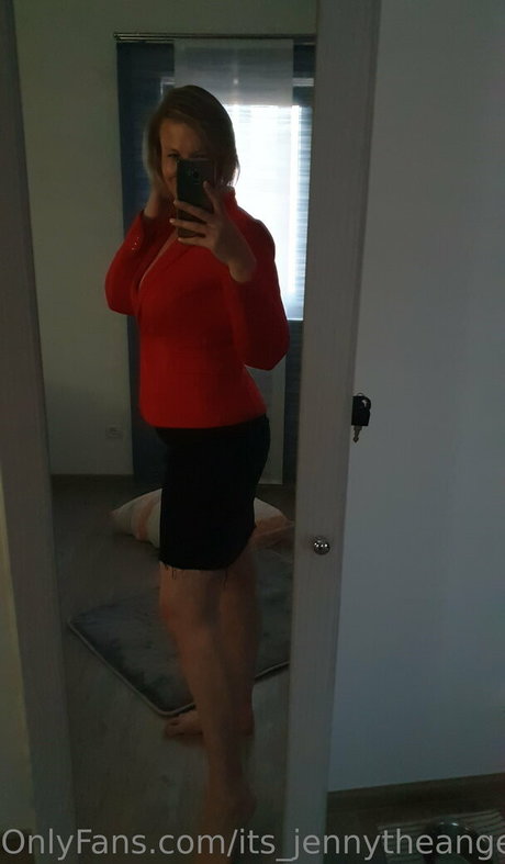 its jennytheangel86 OnlyFans Lesbisch