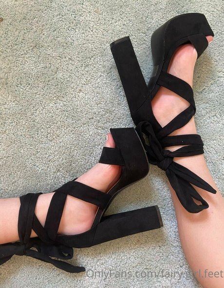 fairy girl feet OnlyFans Bilder
