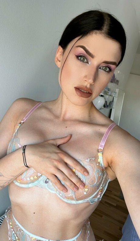 freefrost OnlyFans nackte Brüste