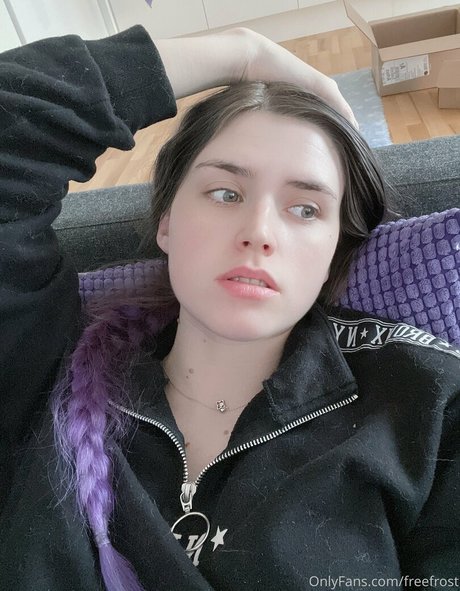 freefrost Leaks von Nacktbildern auf OnlyFans