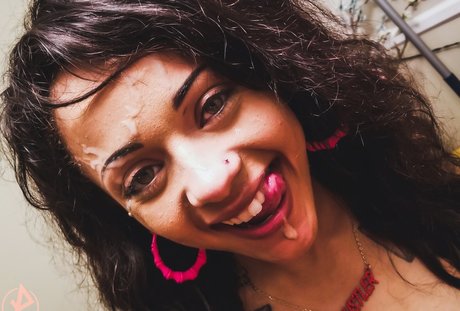 Holly Hendrix Nacktbilder OnlyFans