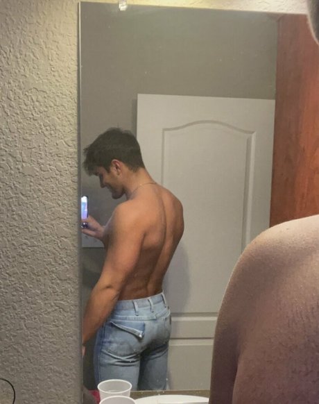 jfit98 OnlyFans Bilder