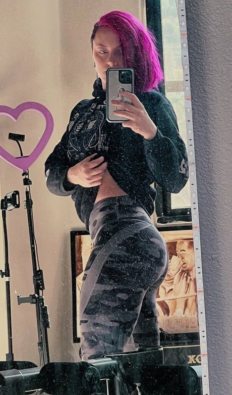 Claire Max OnlyFans nackte Brüste