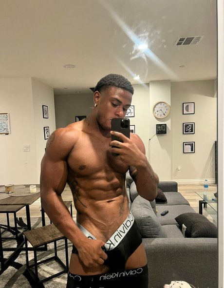 prettyskinboi OnlyFans Nacktfotos