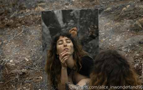 alice inwonderland96 OnlyFans-Leaks