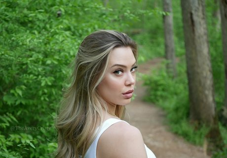 Avery Cristy Nacktbilder von OnlyFans