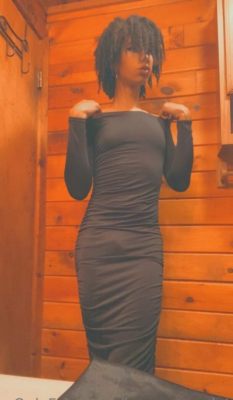 ivyevescarlet Nacktbilder von OnlyFans geleakt