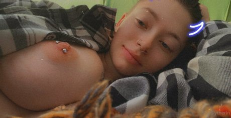 Shy Slytherin Nacktbilder von OnlyFans