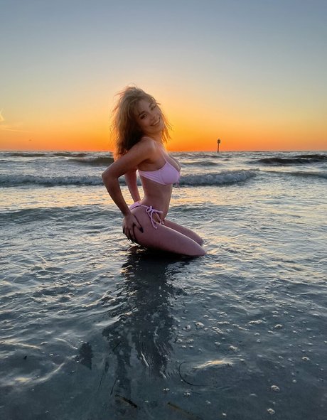 Serena Sky OnlyFans Bilder