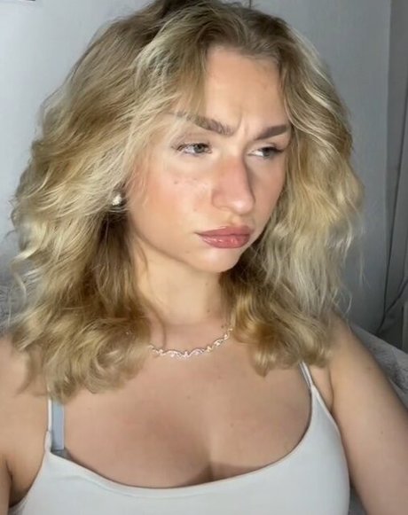 Lilly Pearce Kostenloses OnlyFans