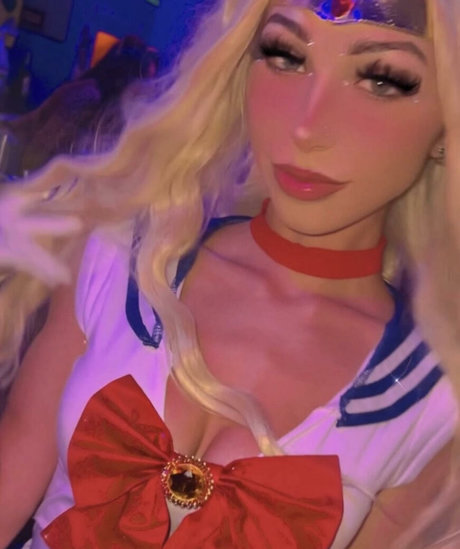 aliaremyinitials OnlyFans öffentliche Fotos OnlyFans